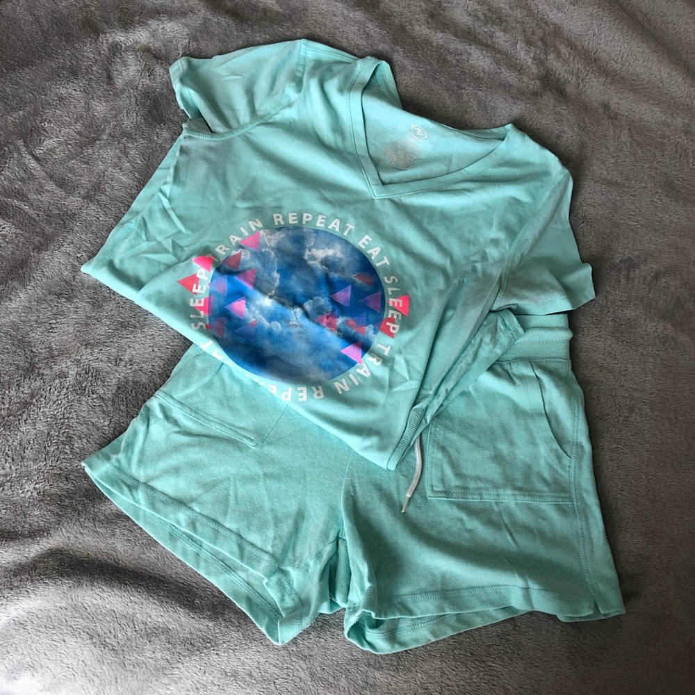 Aqua blue shirt/short 2PC set sz S